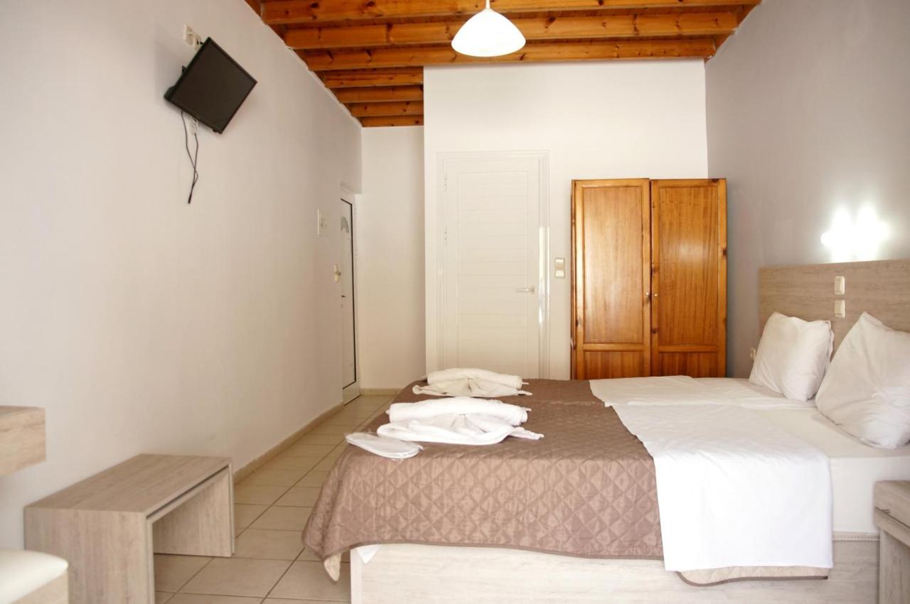 Hotel Αnna à Loutró Extérieur photo
