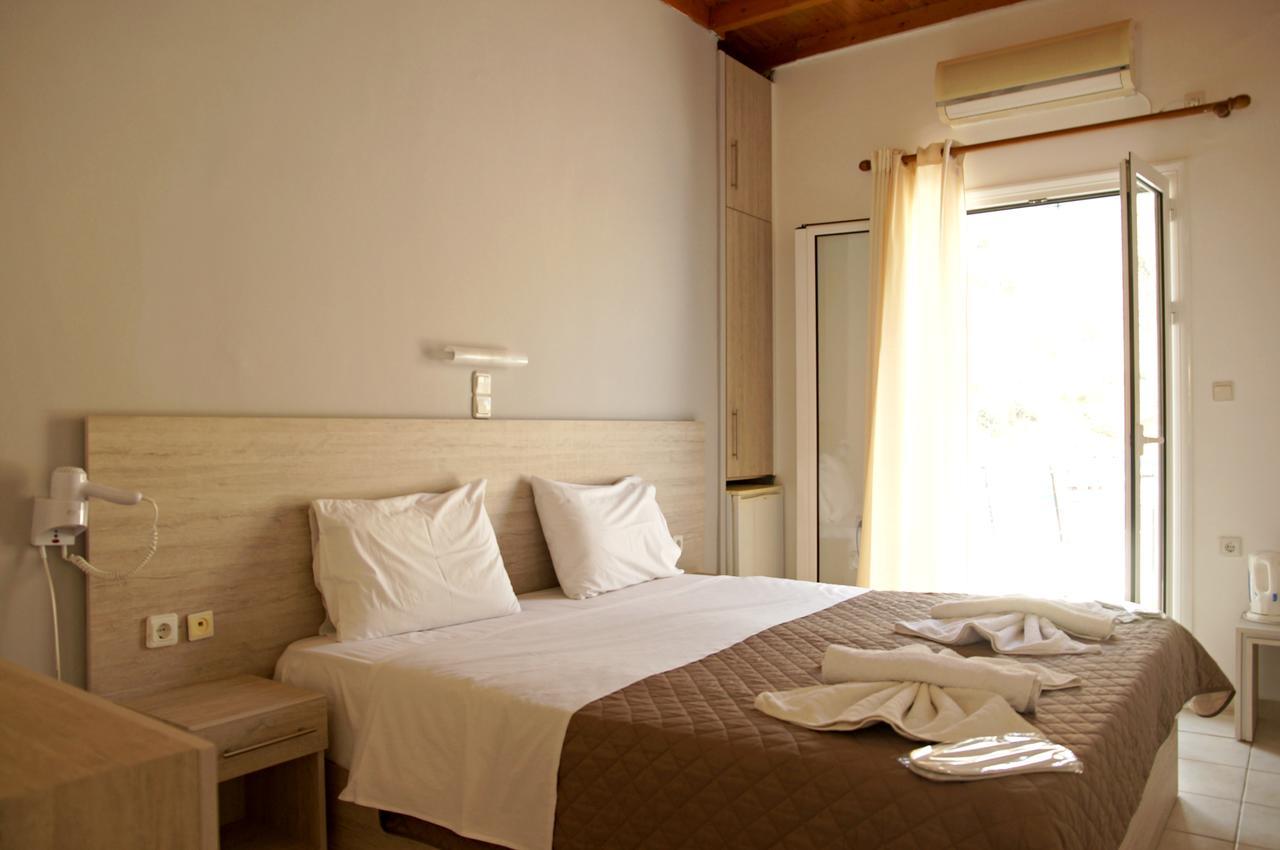 Hotel Αnna à Loutró Extérieur photo
