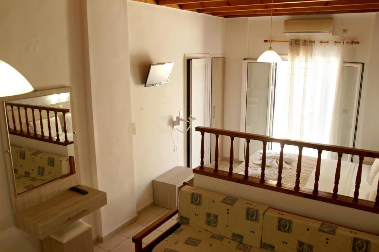 Hotel Αnna à Loutró Extérieur photo