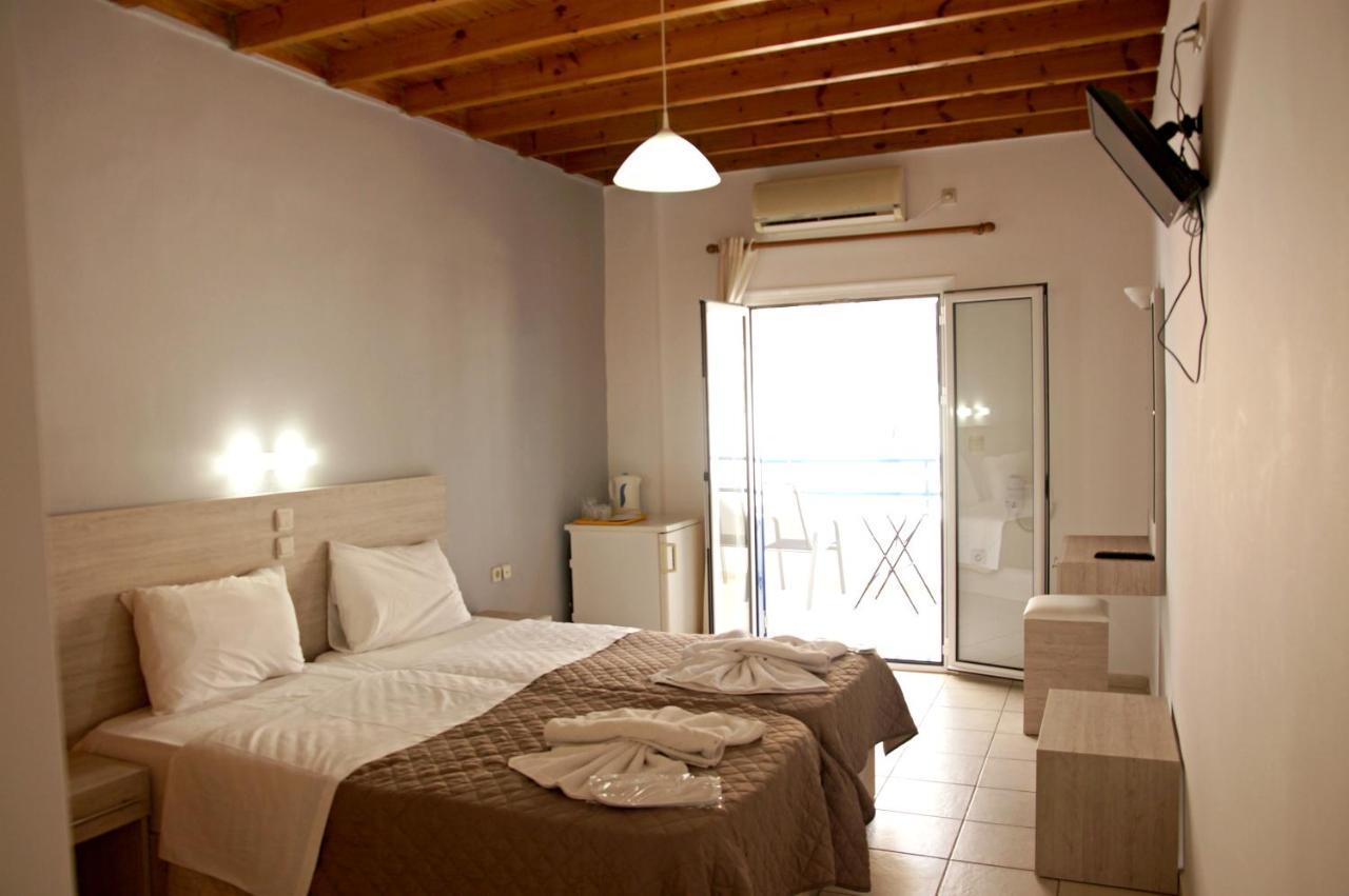 Hotel Αnna à Loutró Extérieur photo
